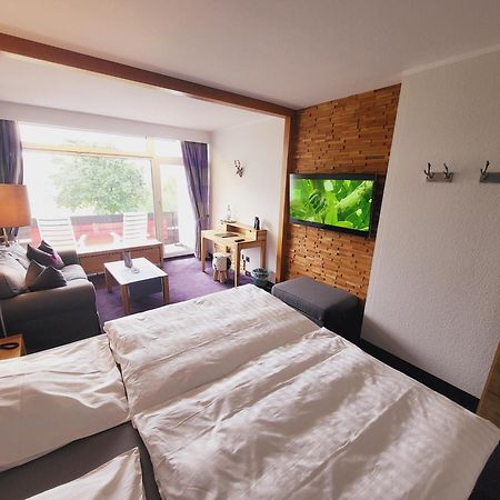 Berghotel Habbel Und Die Welt Kann Warten Cobbenrode Exterior foto